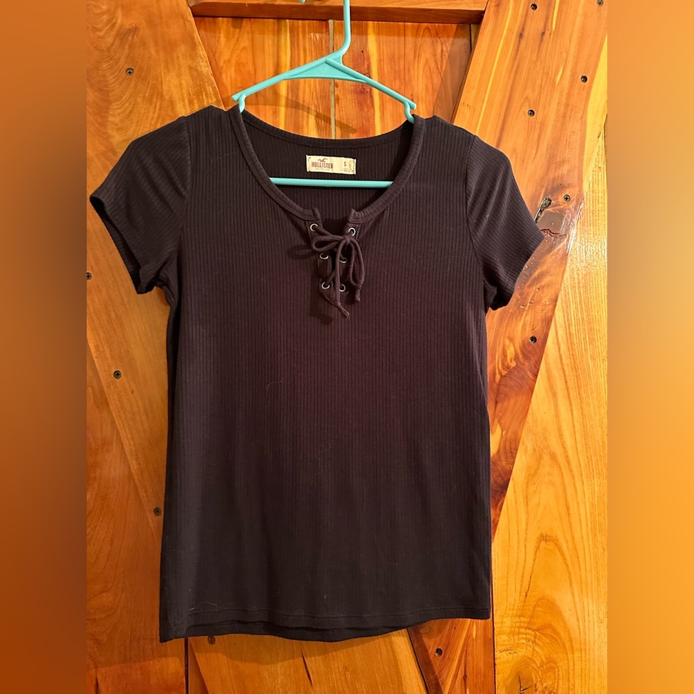 Hollister Soft Ribbed T-shirt with Lace Up V-neck
